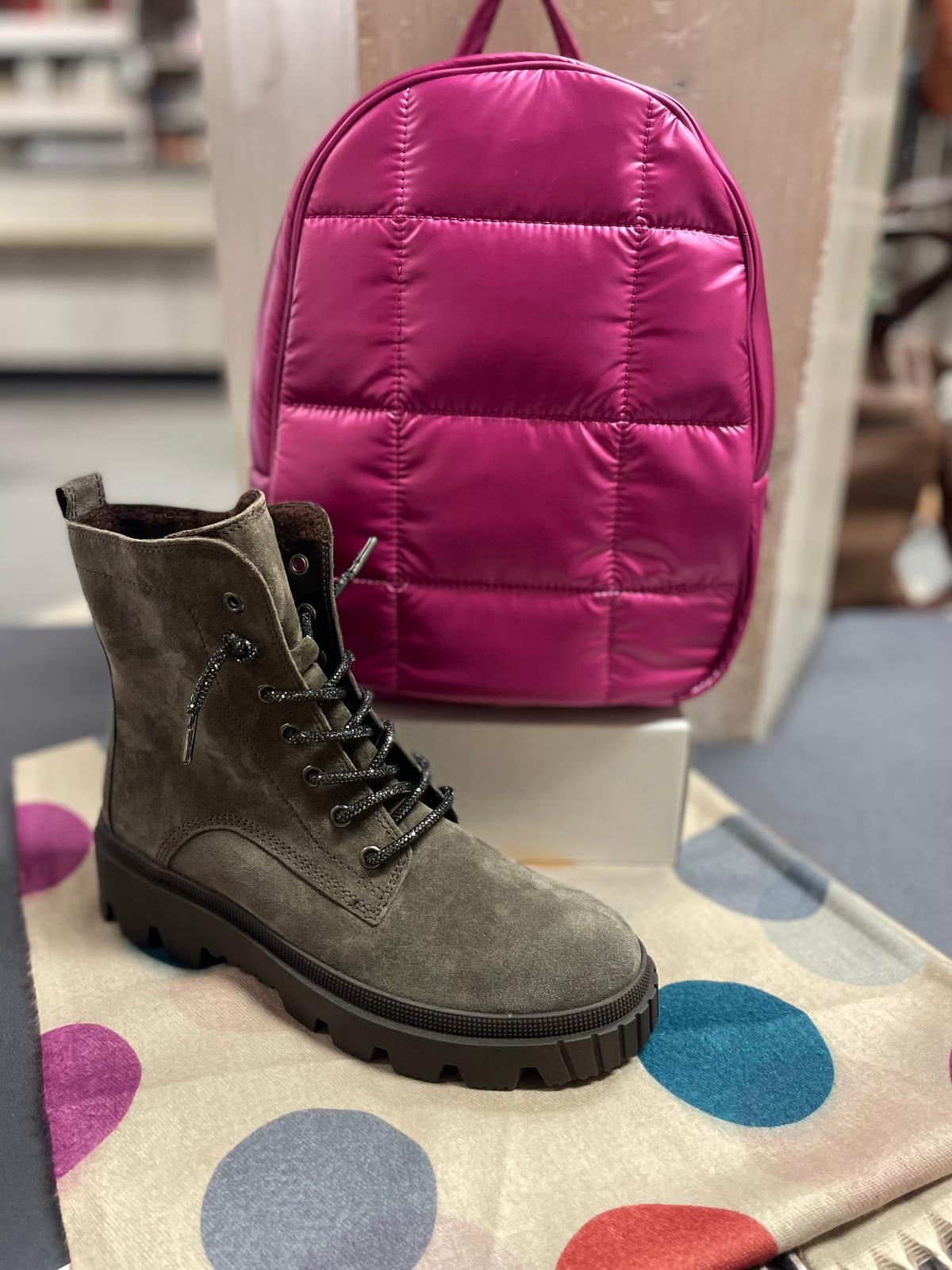 Damenschuhe bei Schuhhaus Öfner in Zirl - Bild 56
